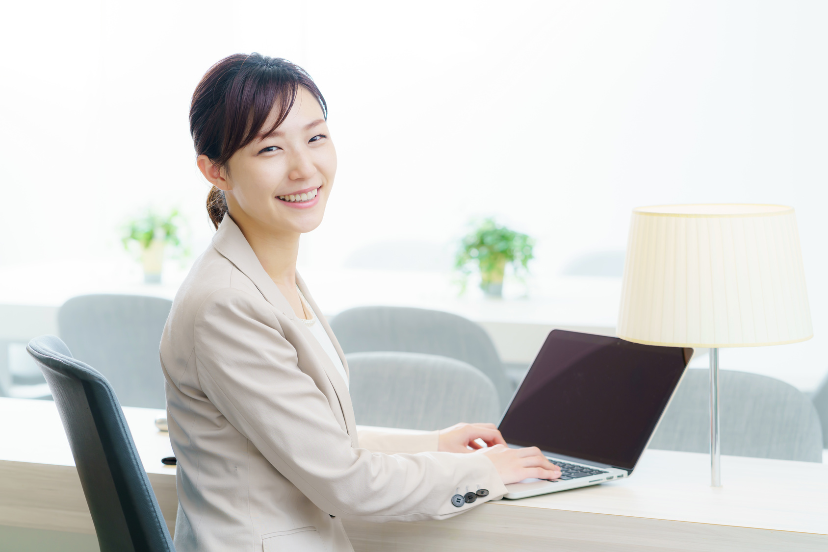 「返答」をメールで使うには？敬語の使い方や返事の書き方も解説 | TRANS.Biz