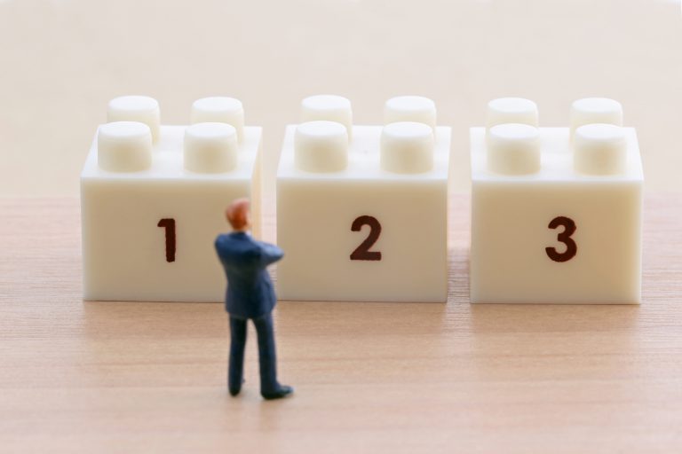 「いずれか」と「いづれか」どちらが正しい?意味や使い方も解説 | TRANS.Biz