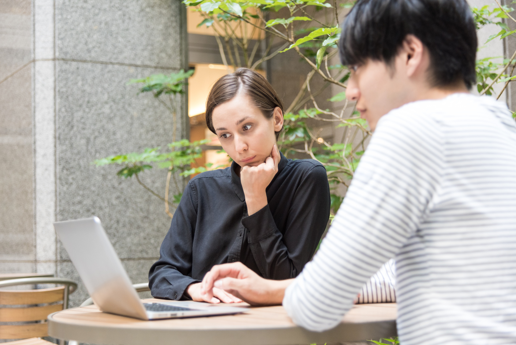 「今日も今日とて」の意味とは？シーン別の使い方や例文も解説