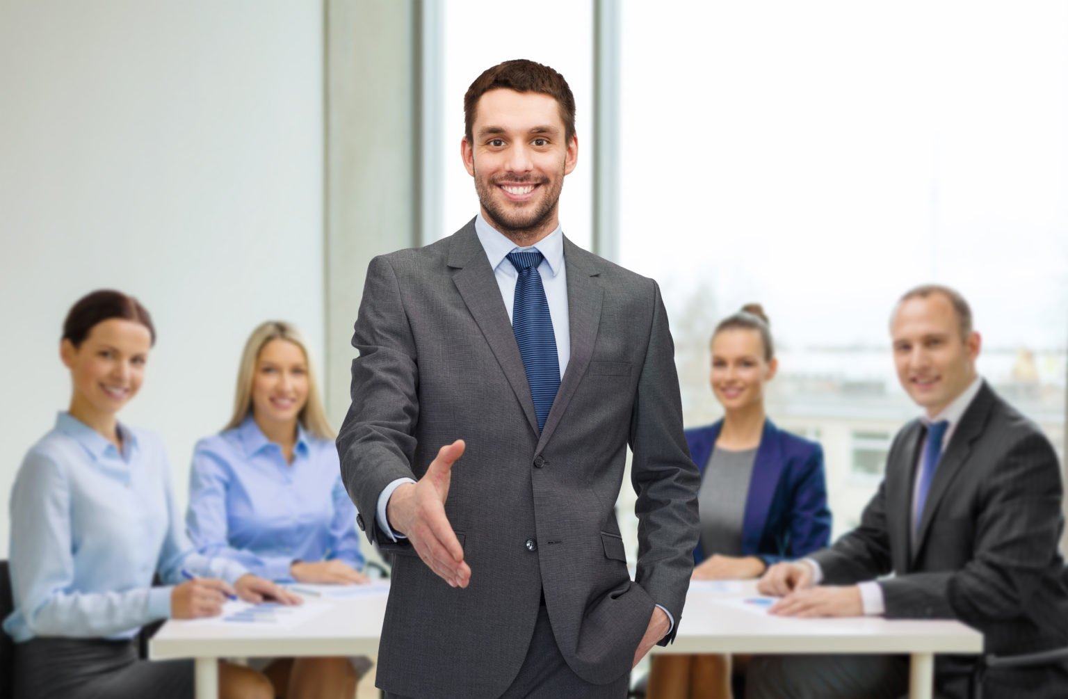 「代表取締役」とは?社長やCEOとの違い・複数人いる時の注意点 | TRANS.Biz