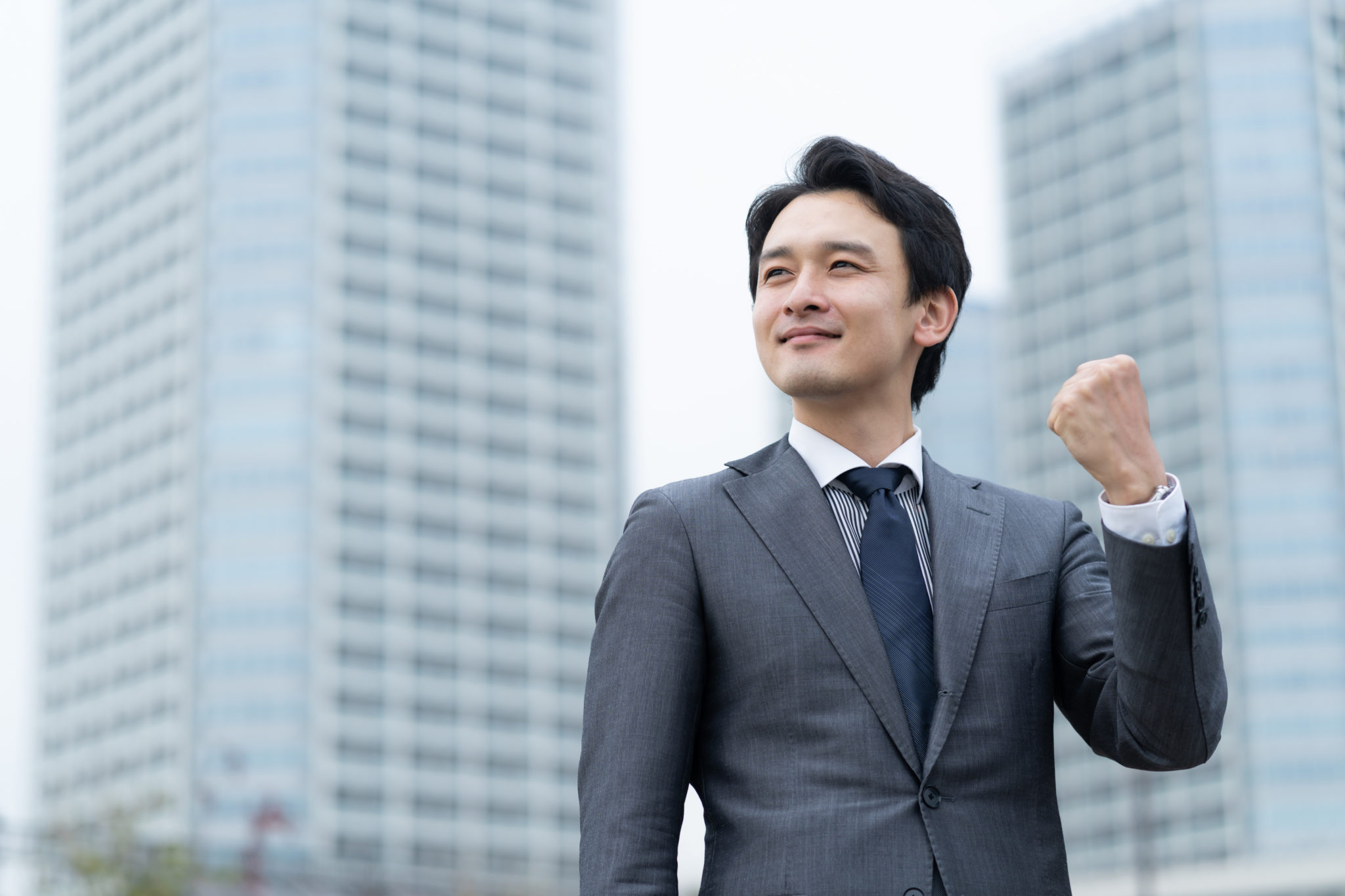 「汚名返上」の意味は？使い方や類語「名誉挽回」との違いを解説 | TRANS.Biz