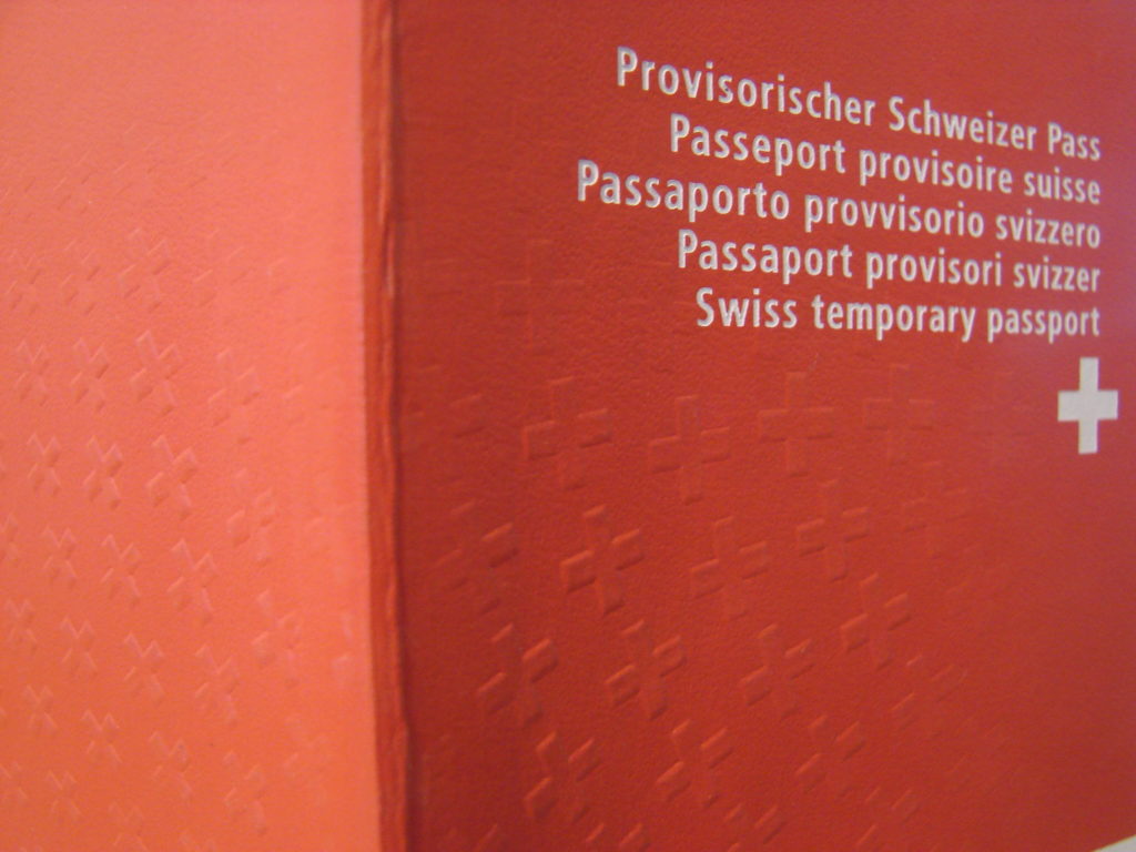 スイスの言語 とは 4つの公用語と理由 不便さと早期教育も Trans Biz