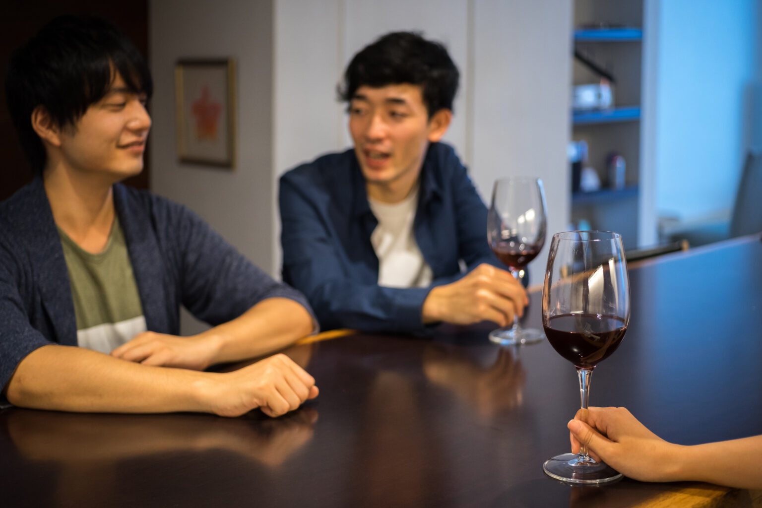 「惚気」の意味と使い方とは?類語やうざいと思われないコツも紹介 | TRANS.Biz