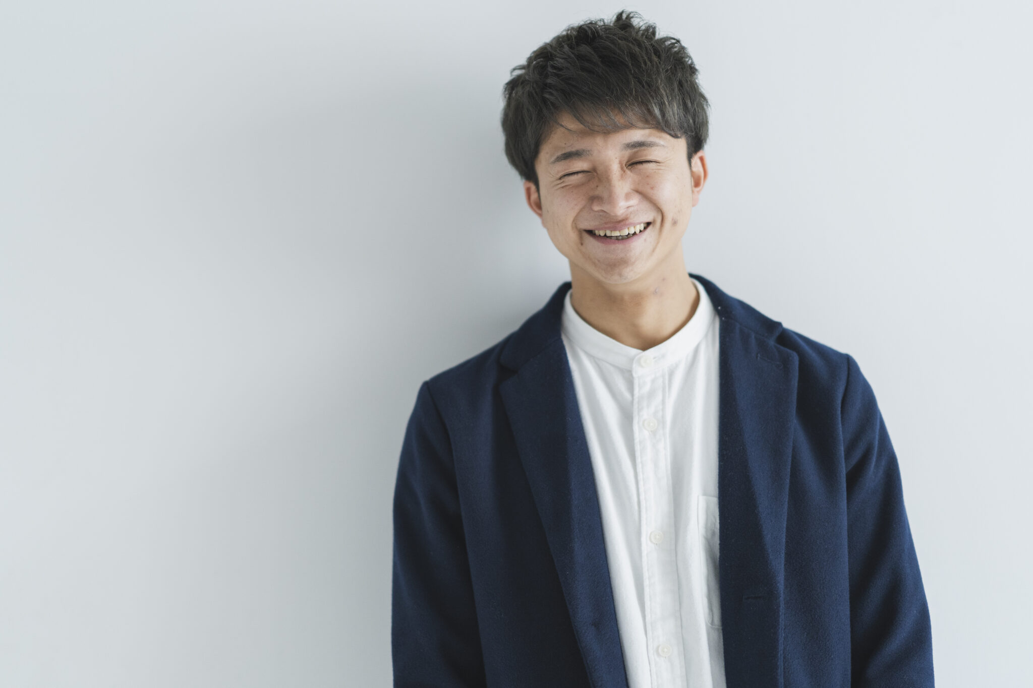 「傲岸不遜」の意味と使い方とは?例文や類語・対義語も解説 | TRANS.Biz