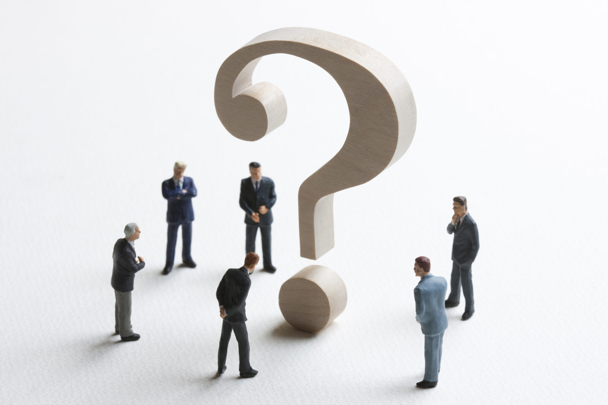 「逸脱」の意味と類語・言い換え表現とは？”逸脱行為”等の使い方も | TRANS.Biz