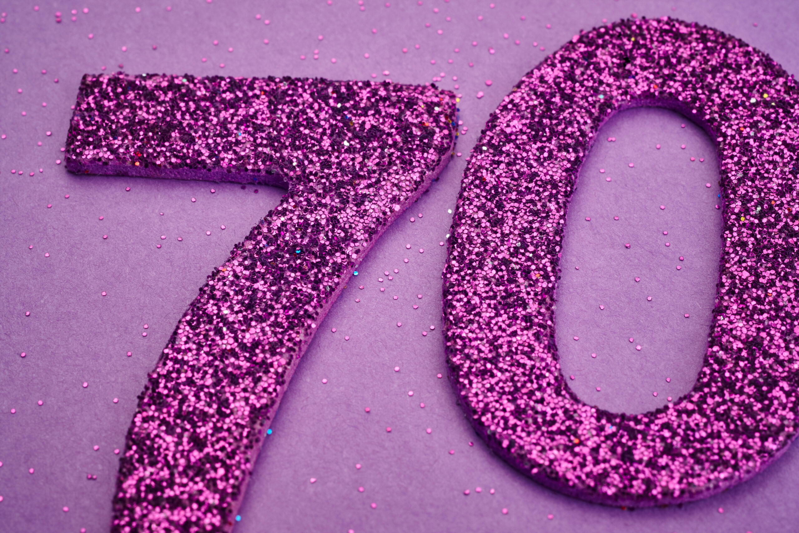 「古希」とは何歳？意味や由来・祝い方と喜ばれるプレゼントも